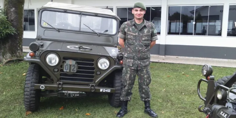 Como Lucas Veiga transformou experiência militar em empreendedorismo — Economia PR