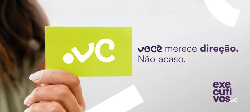 Cartão verde com a assinatura .vc da nova marca Executivos.vc