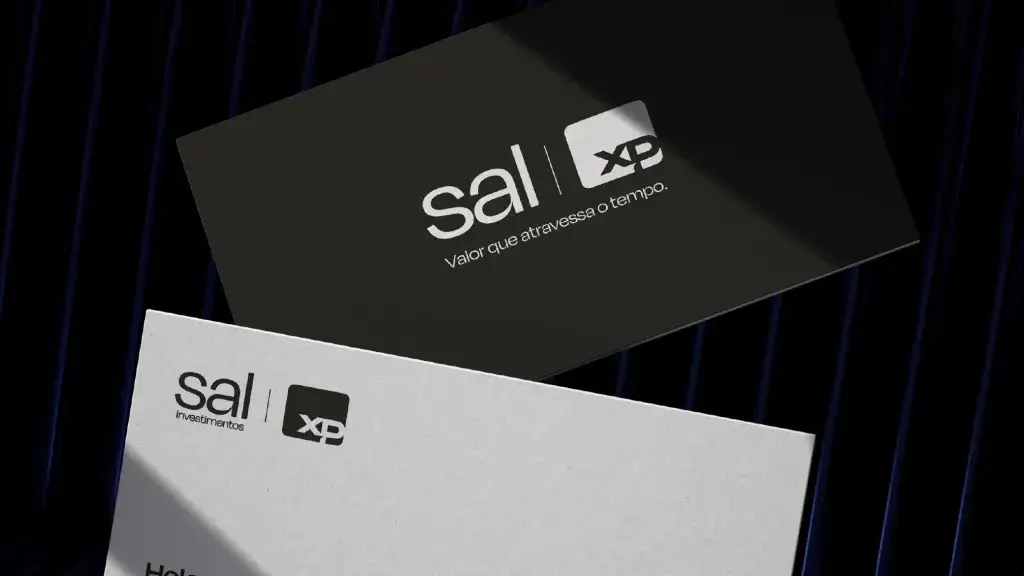 Frente e verso do cartão de visita da Sal Investimentos